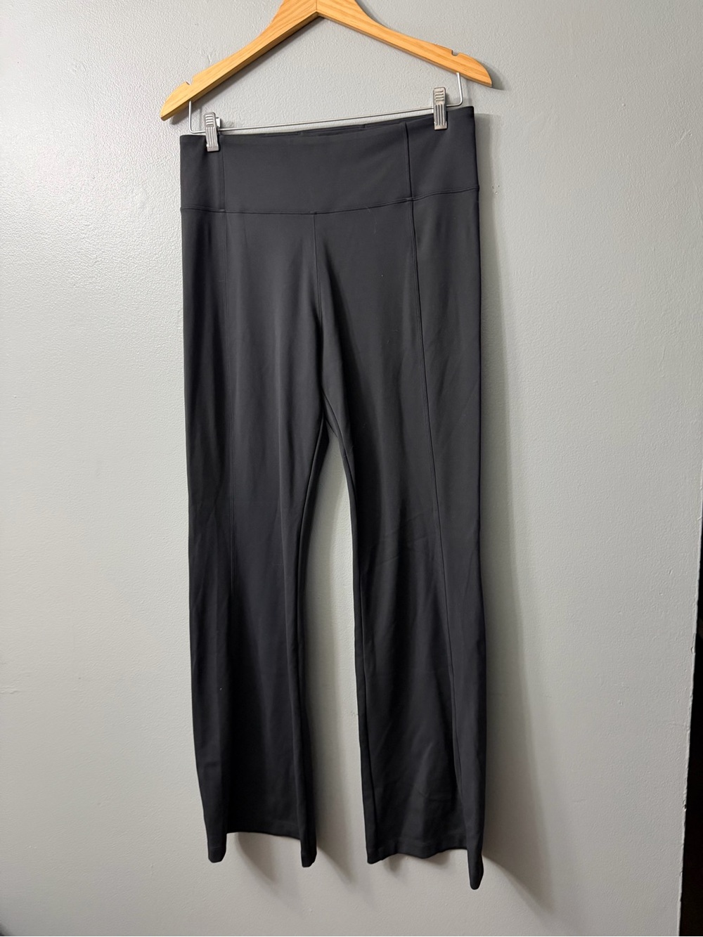 Athletes delancy flare Women's Black Wide-Leg Stretch Pants large